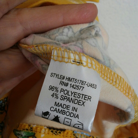 NWT Haute Monde Yellow Floral Cold Shoulder Top - Picture 5 of 6